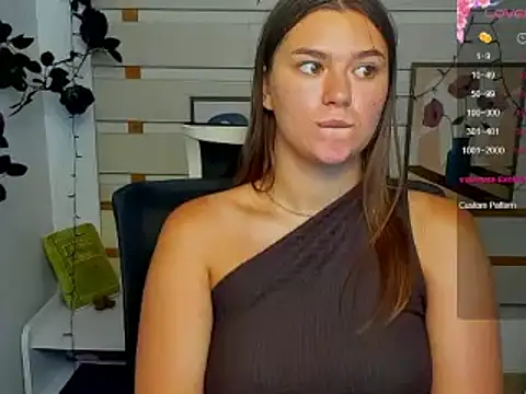Josephine_Kiss live