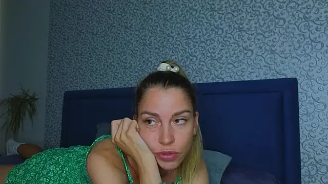 Kristi_Wolf live
