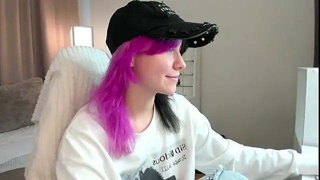EmilyTrase live
