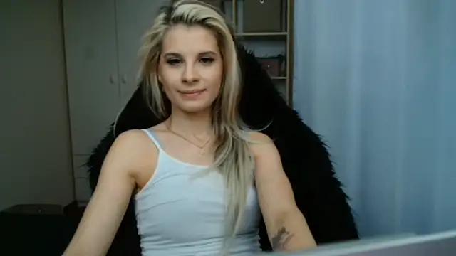 KristineGlow live