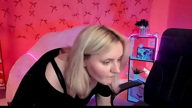 KathyBriggs live