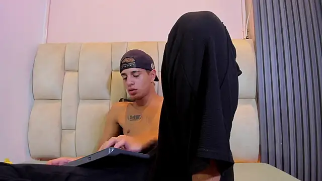Tyler_Noir live