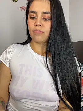 sophyy_white profile