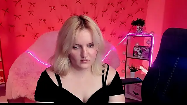 KathyBriggs live