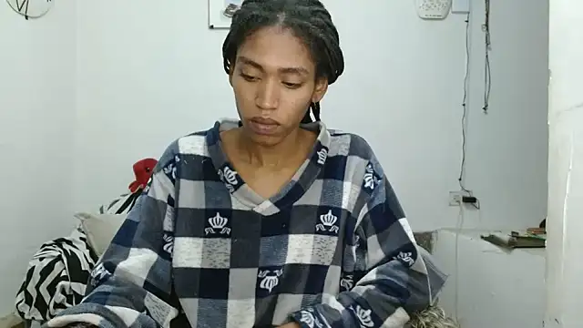 angelamarie1 live