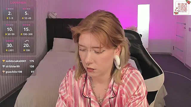 Elira_Vane live