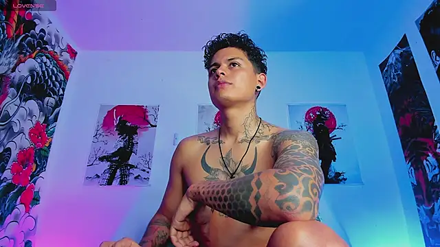 Maxi_Gray live