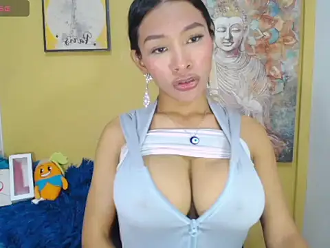 NannyaBitch live