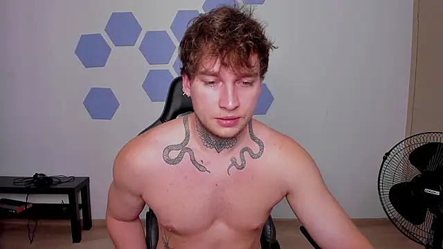 Chris_Tyson live