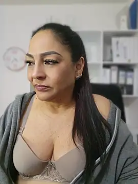 Gina_Myers live