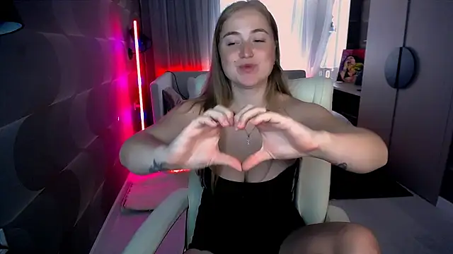 Kate_Moan live