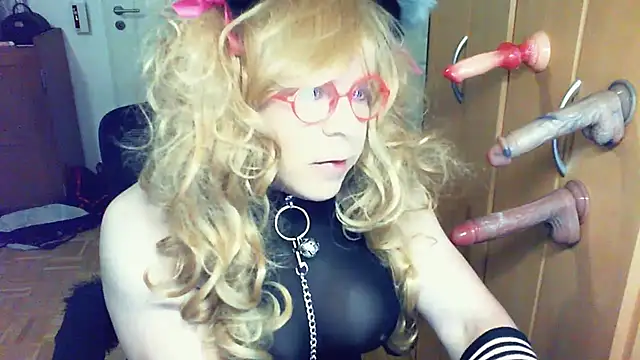 TV_BitchGirl live