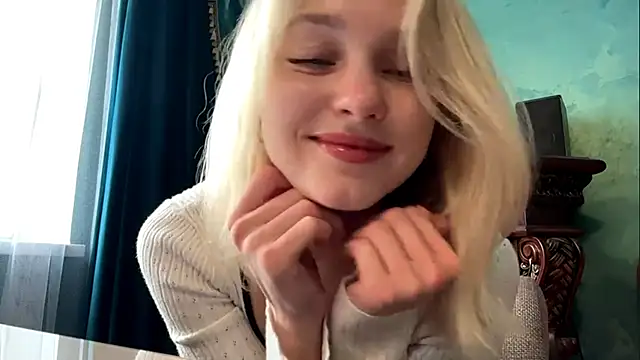 EveryoneEve live