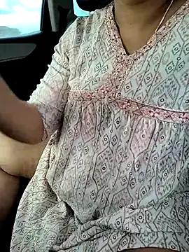 LouleyRani_ live