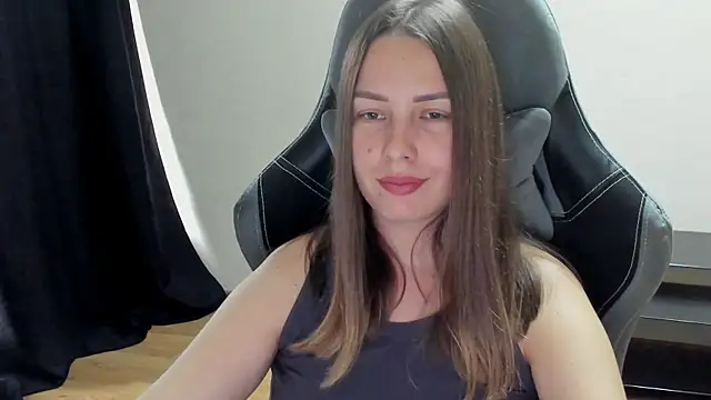 Mia_shy1 live