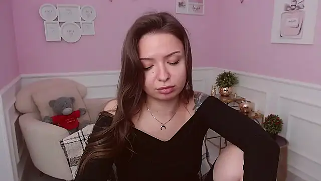 LucySkilar live