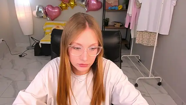 Elizabeth_Hunt live