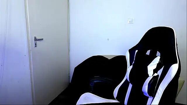 ShyHotNerd live
