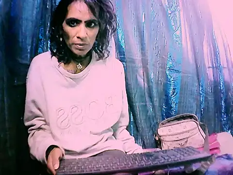Alanadelray21 live