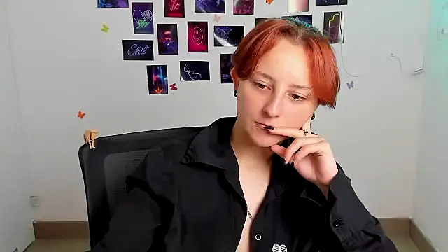 Dilara_Kiss_ live