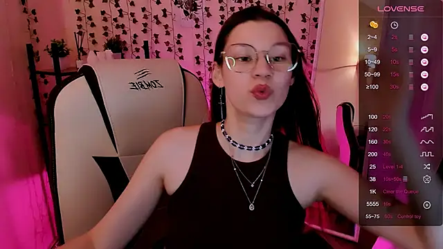 LinaBlossom_ live