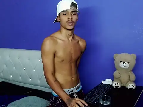 Angel_foxc13 live