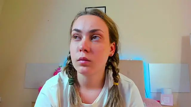 MelanieCuty live