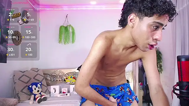 huge_armound live