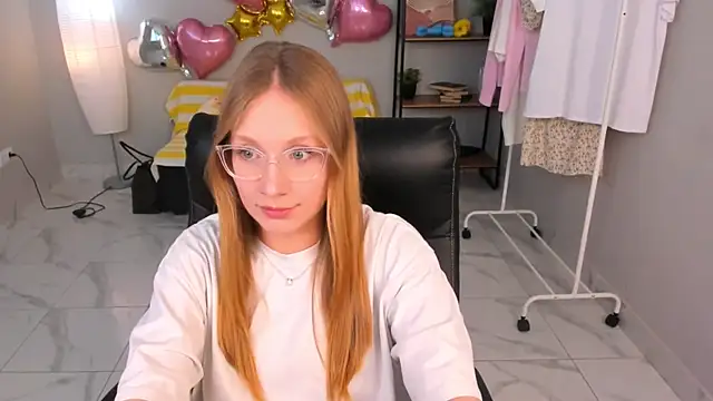 Elizabeth_Hunt live