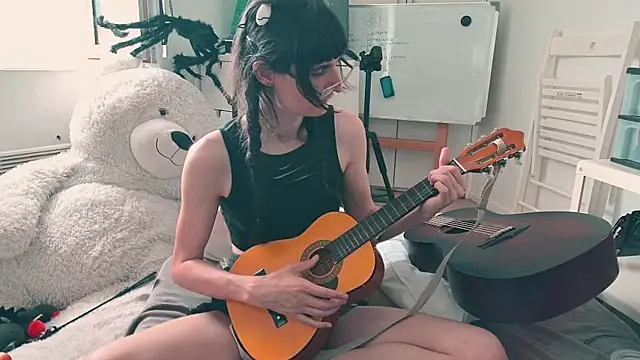 CeriseLapine live