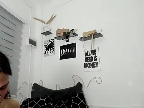 UrHolyBody live