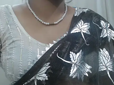 Lovely_Siri_23 live
