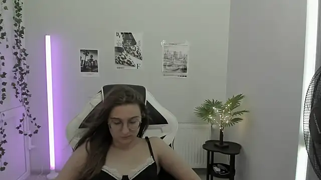 Mia_kristal live