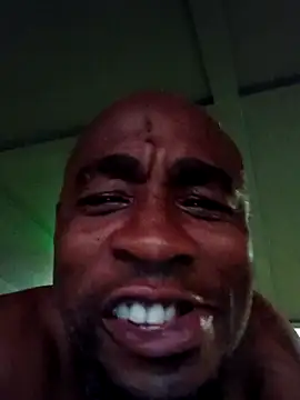 Biggdoggielover live