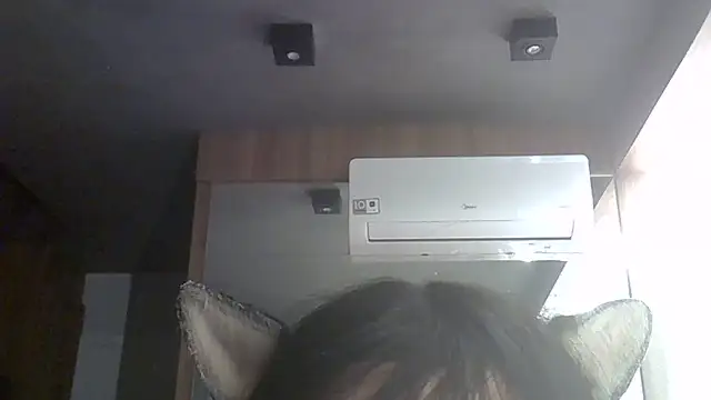 SkinnyKitten live