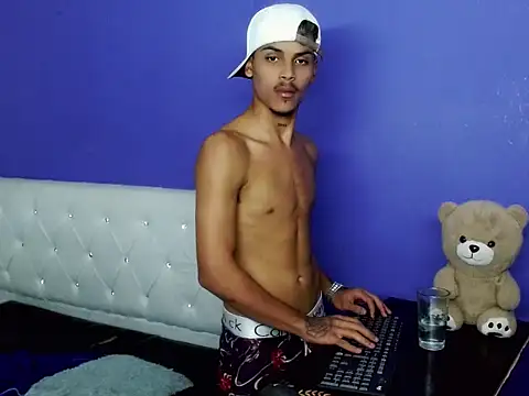 Angel_foxc13 live
