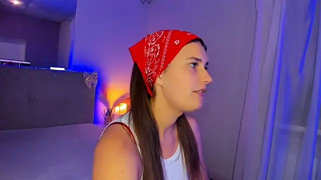 Laura_Leee live