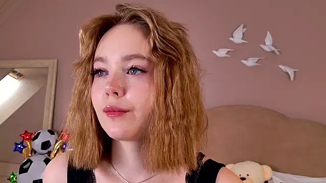 ElaraVance live