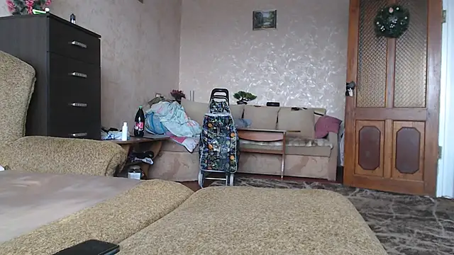 Amy_August live