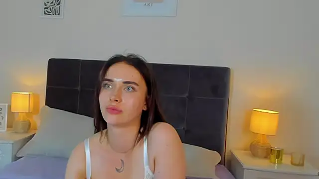 KellyWhites live
