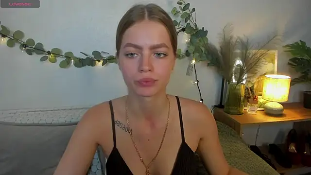 EmillyStarr live