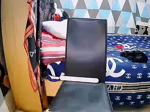 Trish_CurveCock live