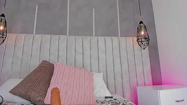 my_friends_mom live