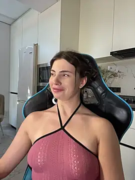 CurlyLara live