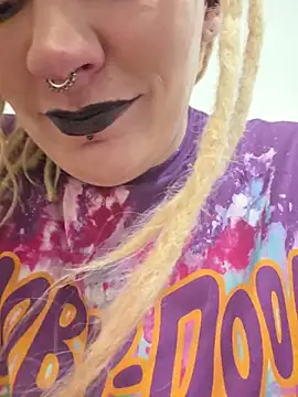 PinkTheHawk live