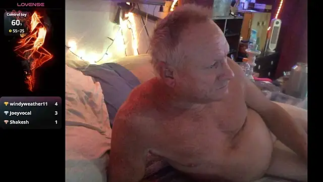Pussyeat2please live