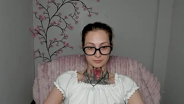 Esmi_Winter live