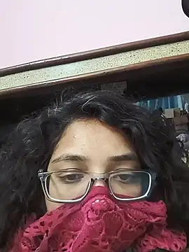 PallaviRathoreLive live