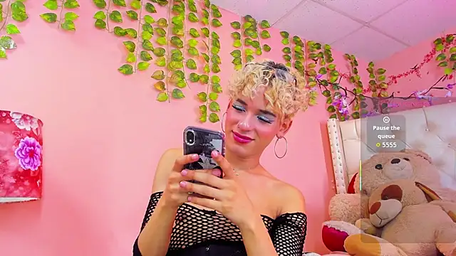 valentinee_xo live