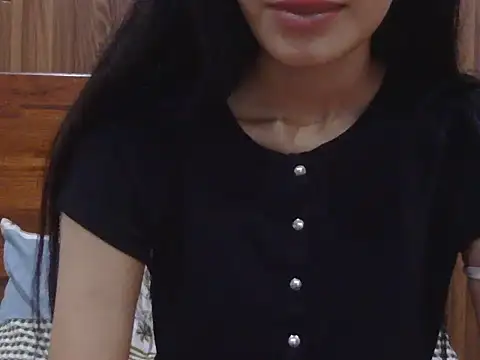 Kriti_Sano live